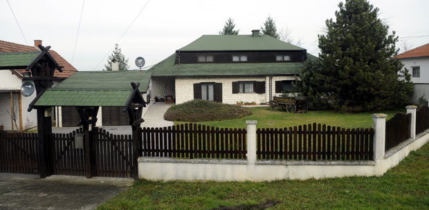 Четворогодишњи Филип повукао ороз и усмртио осмогодишњу сестру!